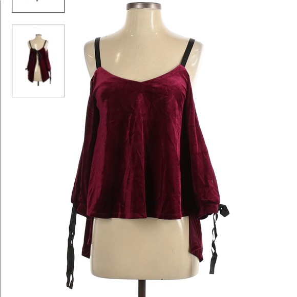 Romeo and Juliet Top - Picture 2 of 2